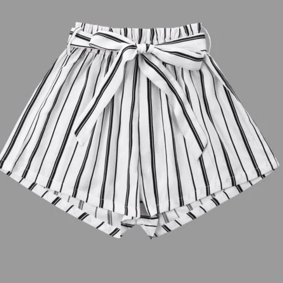 Zaful Pants - Zaful Black and white striped shorts